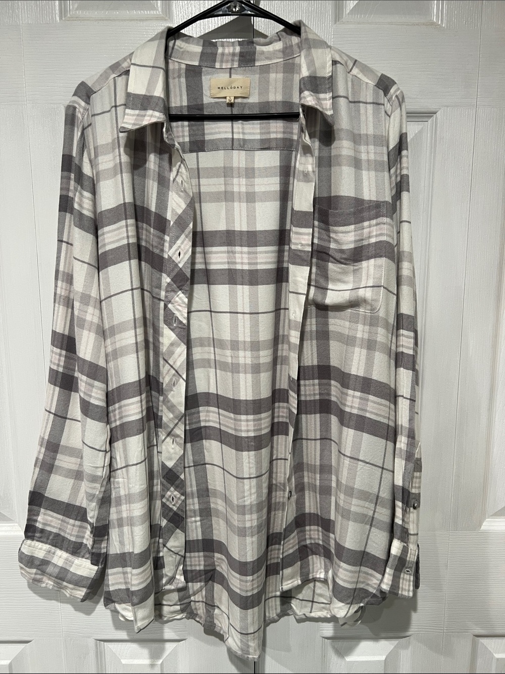Melloday Gray and White Plaid Casual Button-Down Shirt